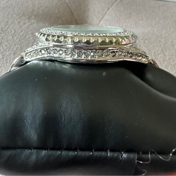 Crystal Watch - Picture 3 of 9
